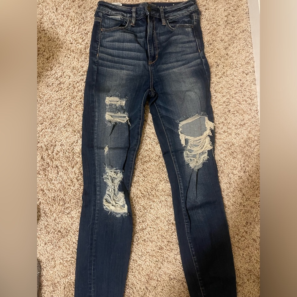 American Eagle Women's Distressed Blue Jeans